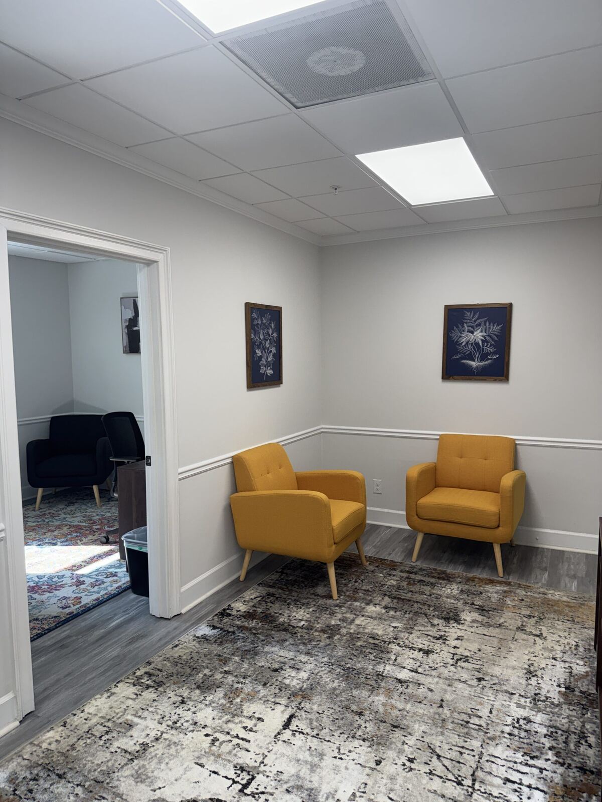 Comfortable waiting area at Empowered Recovery Center